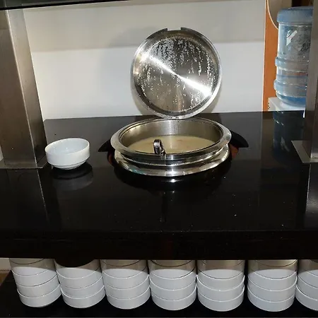 מלון Hira גומבט