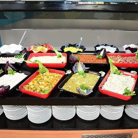 מלון Hira גומבט