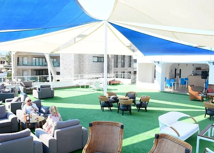 Hira Hotel